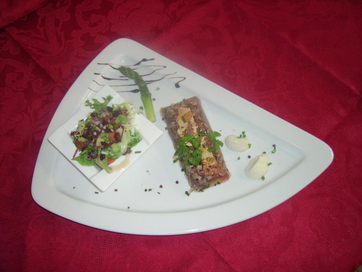 Hotel De Bourgogne La Clayette 외부 사진